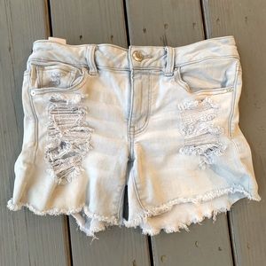 American Eagle light wash ripped blue jean shorts